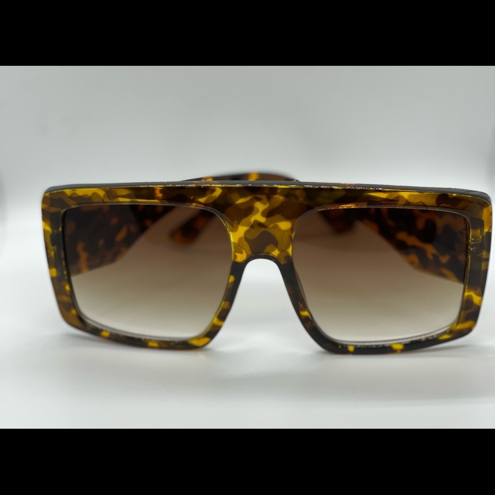New! Large frame Sunglasses